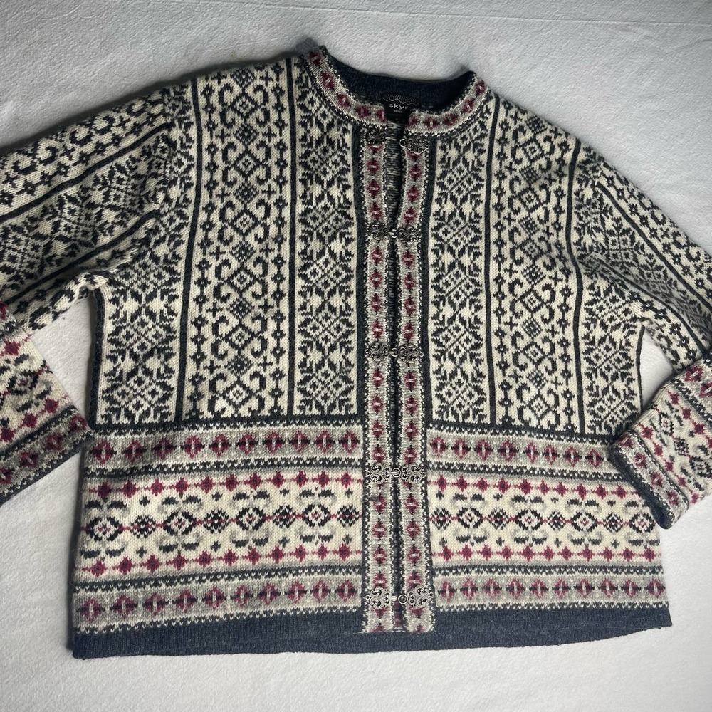 closure Wool 100% sweater women petit L hook closure Skyr